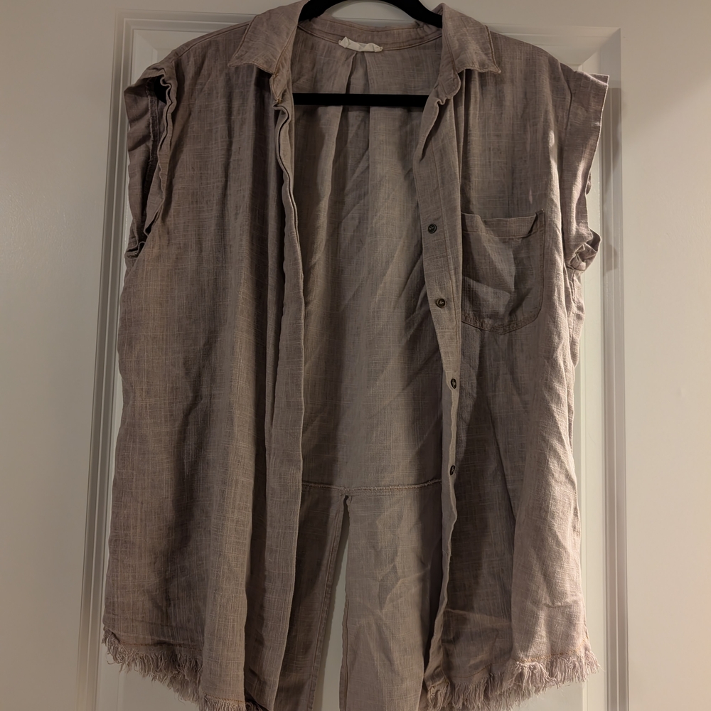 Women's Casual Sleeveless Shirt - Gray